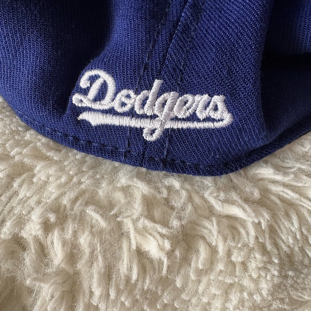 Blue and White Dodgers Baseball Cap - Picture 2 of 6